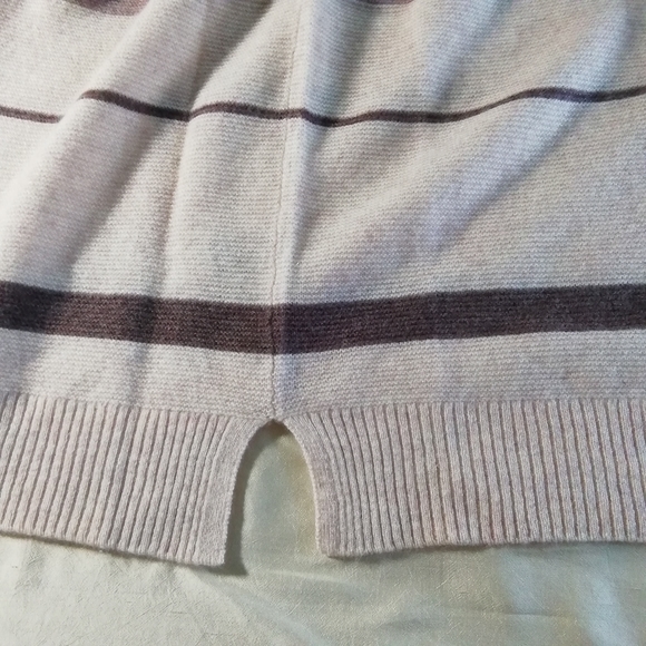 NWT Colour Works - In Cashmere Cowl Neck Sweater - Picture 3 of 7